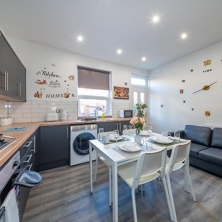 *Rb12S* For Your Most Relaxed & Cosy Stay + Free Parking + Free Fast Wifi * Leeds  Exterior foto