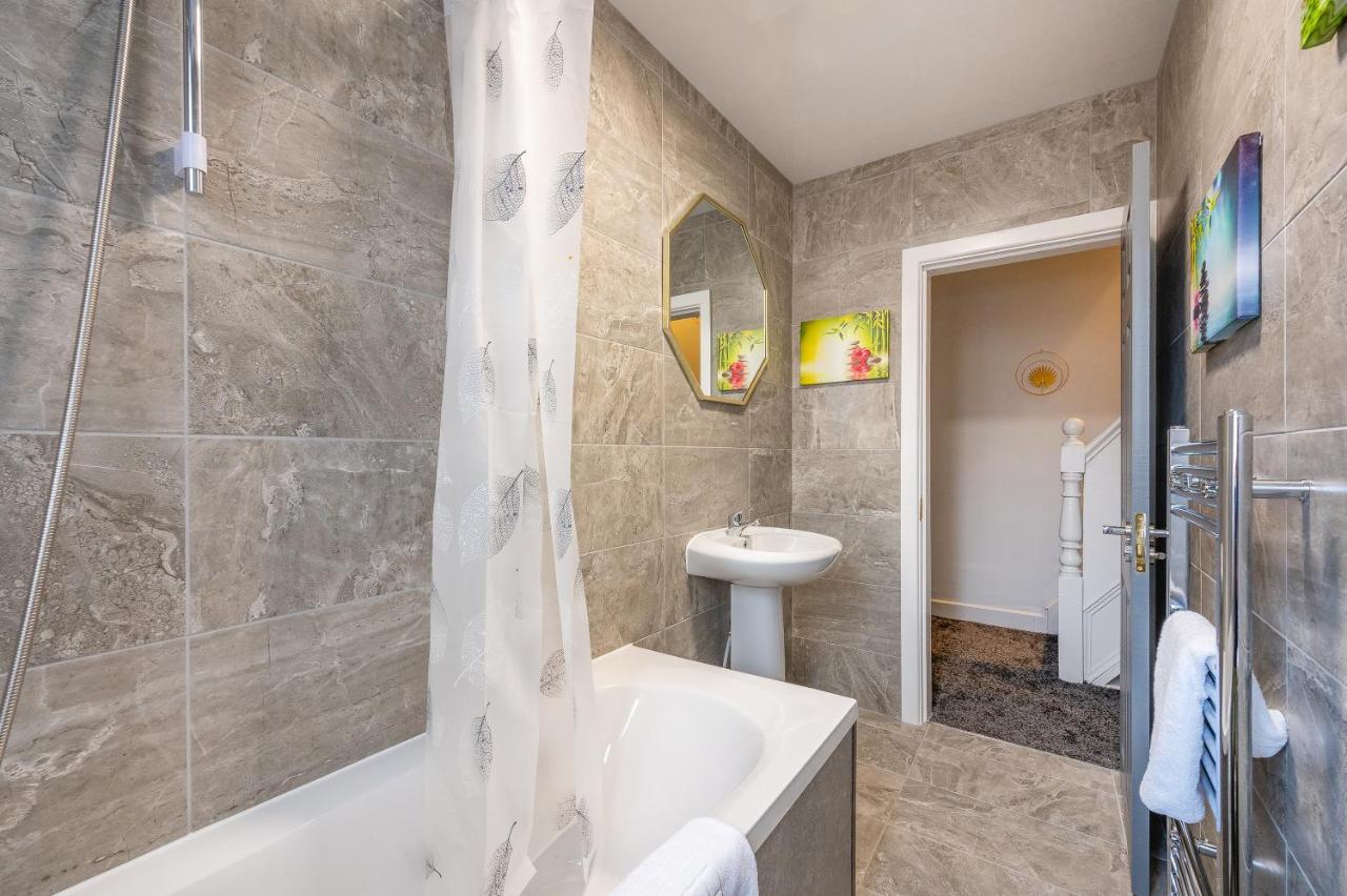 *Rb12S* For Your Most Relaxed & Cosy Stay + Free Parking + Free Fast Wifi * Leeds  Exterior foto